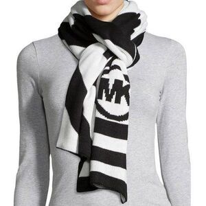 NWT Michael Kors Chevron Logo Scarf